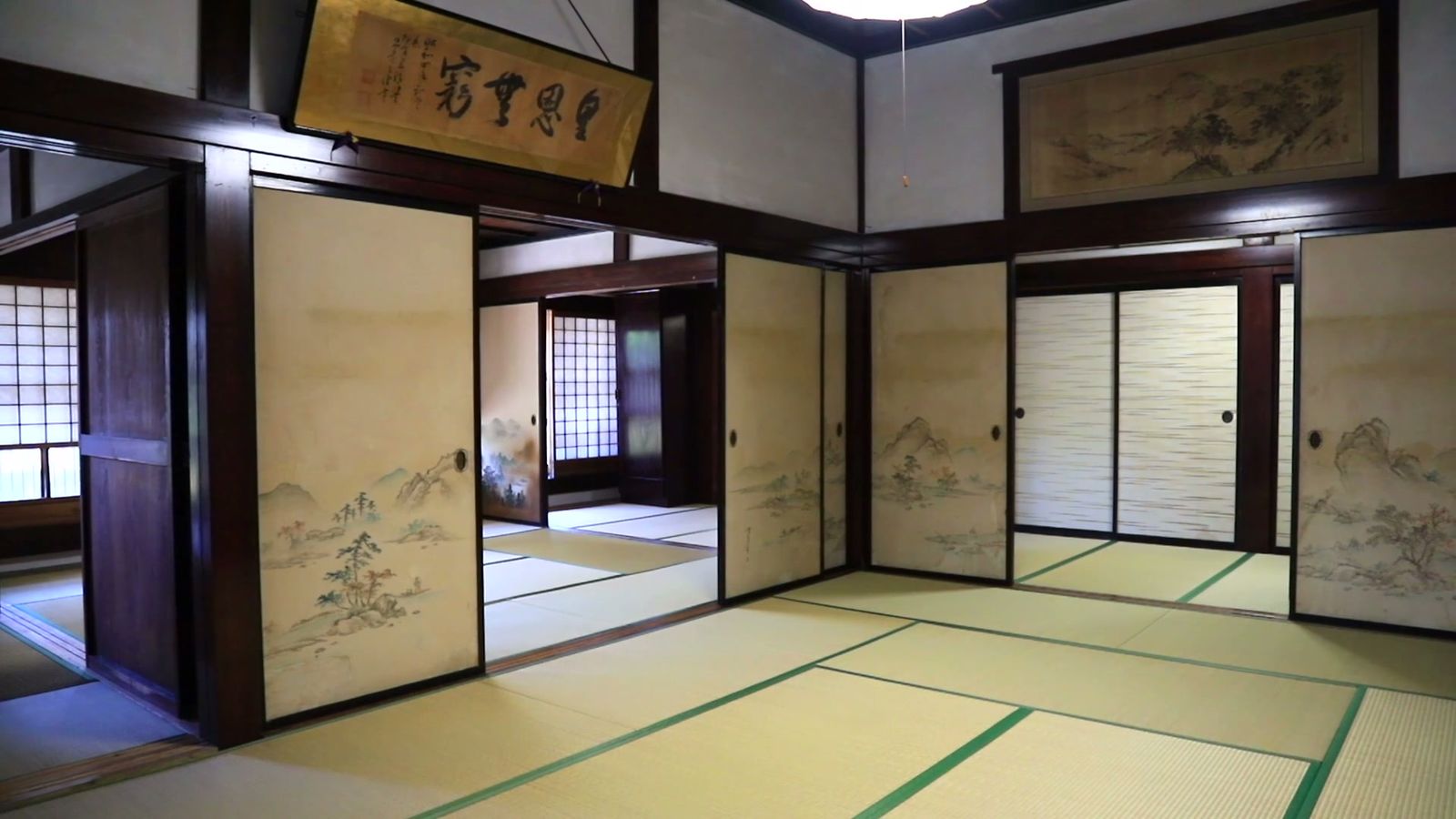 襖絵の和室