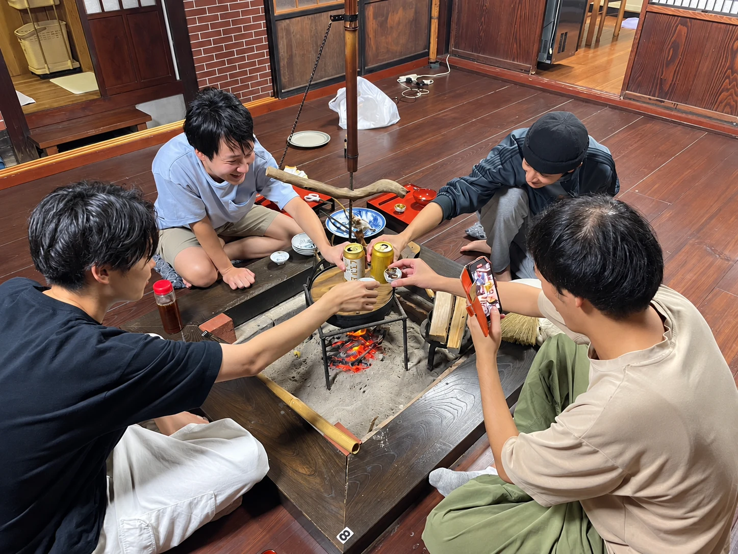 東夢 囲炉裏を囲むひととき