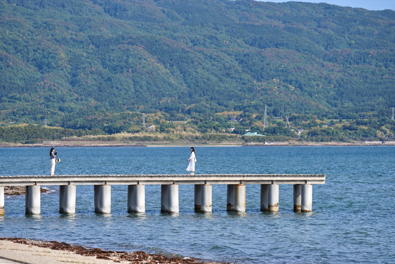 湾の間